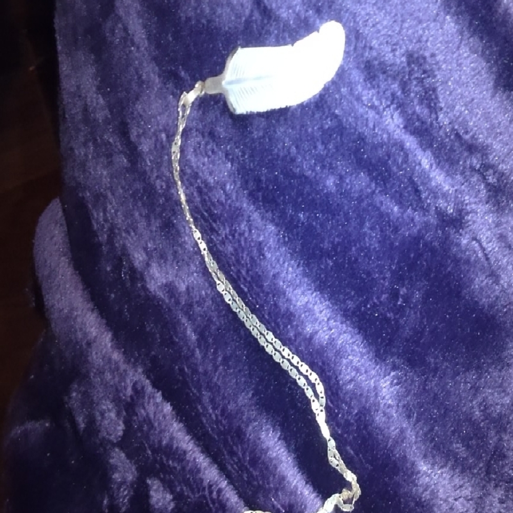 Silver Feather Pendant Necklace